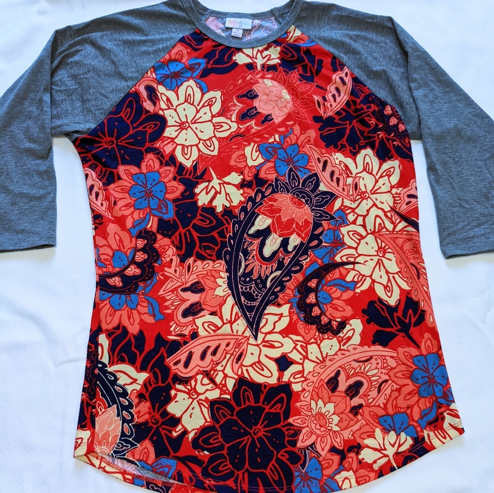 NWOT LuLaRoe Randy Tee
